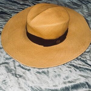 Gladys Tamez Millinery
WREN
Handmade in Los Angeles